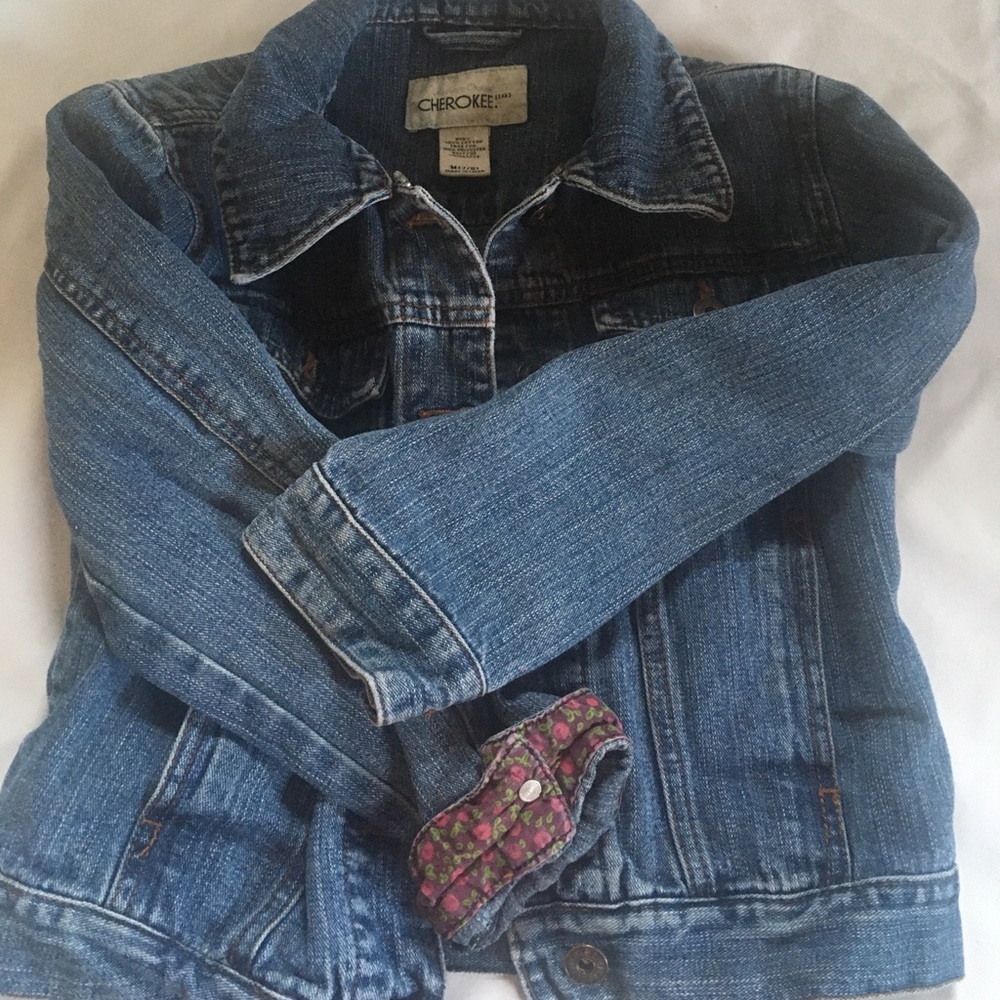 A kids Cherokee denim jacket size (7/8)